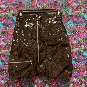 PATENT BIKER SKIRT SIZE M